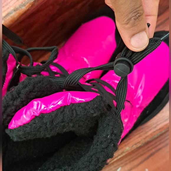NWOB Hot Pink Boots - Picture 4 of 6